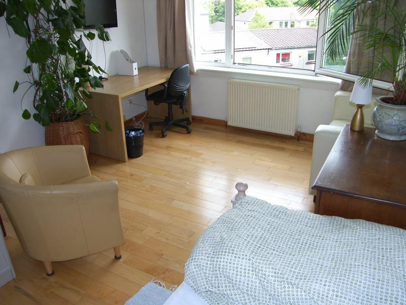 Room Plantation Square in Glasgow