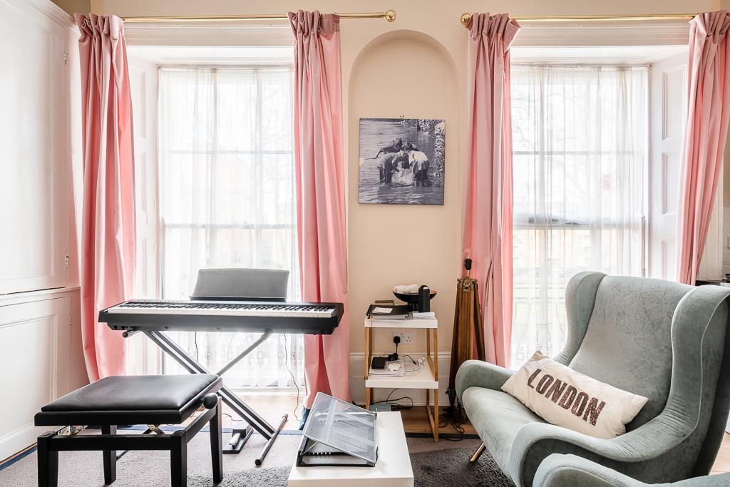 Flat Regent Square in Greater London