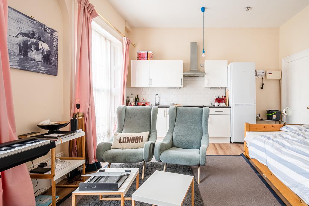 Flat Regent Square in Greater London