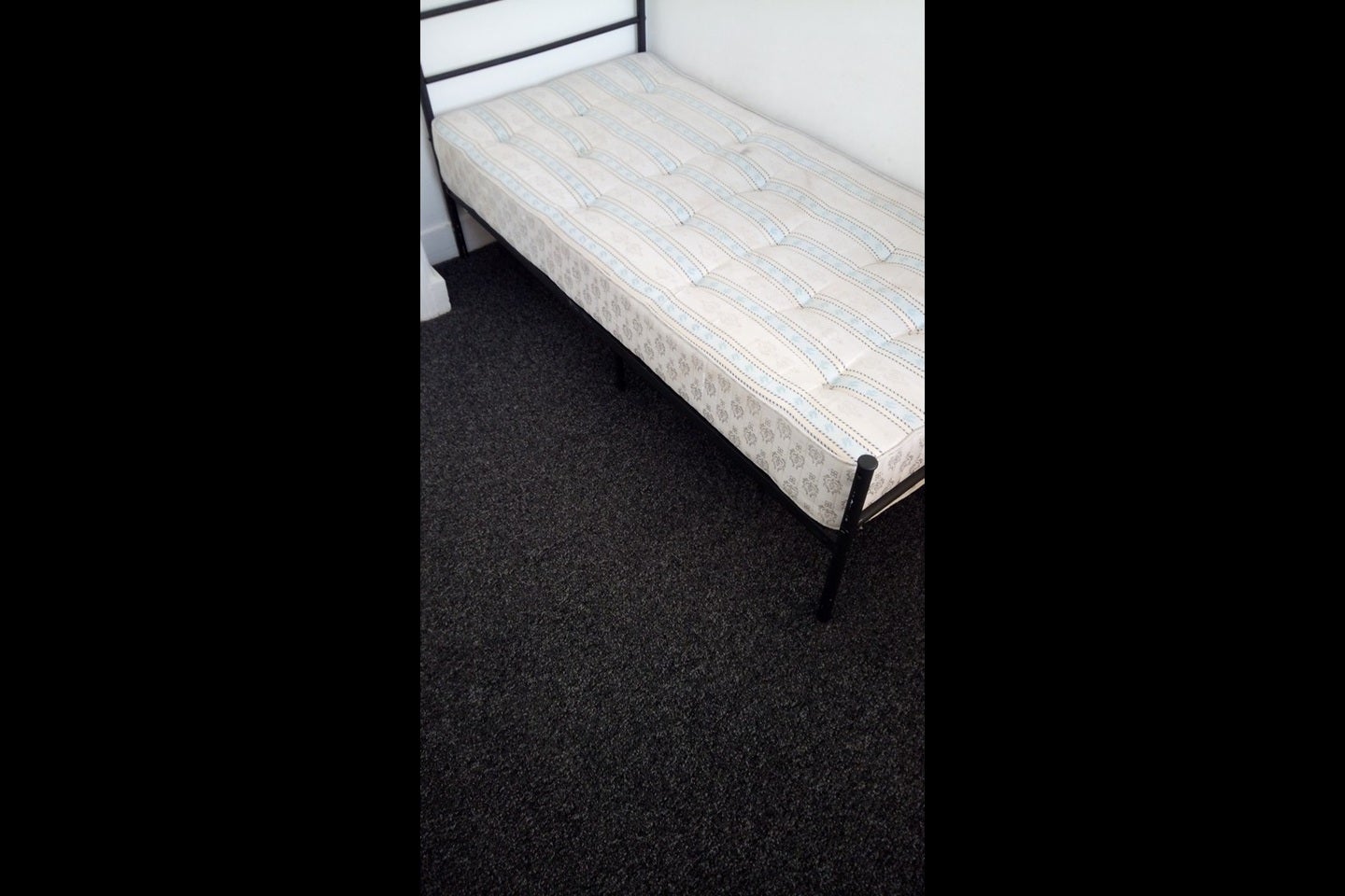 Room Marlborough Road in Greater London