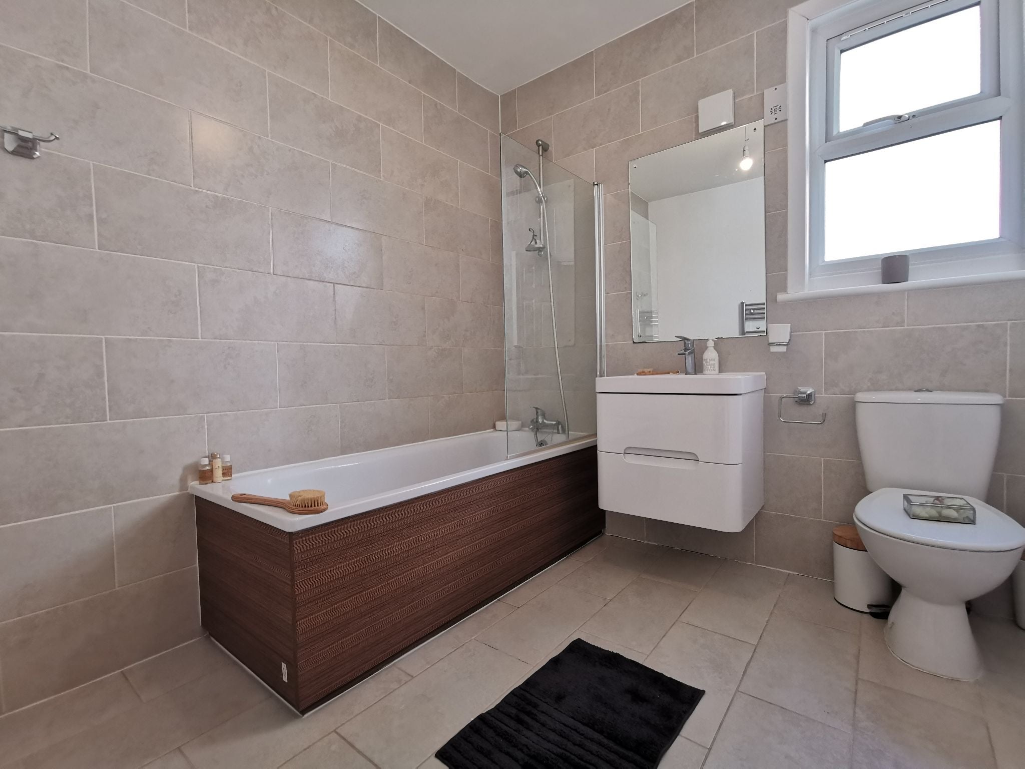 Flat Butler Road in Greater London