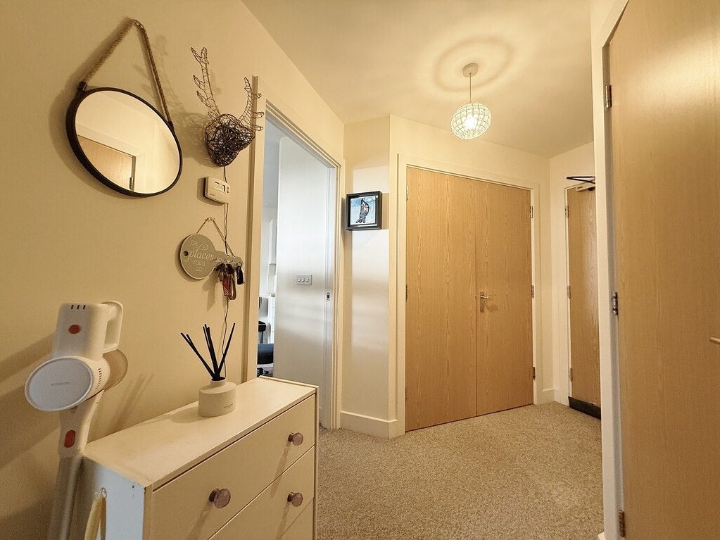 Flat Fratton Way in Portsmouth