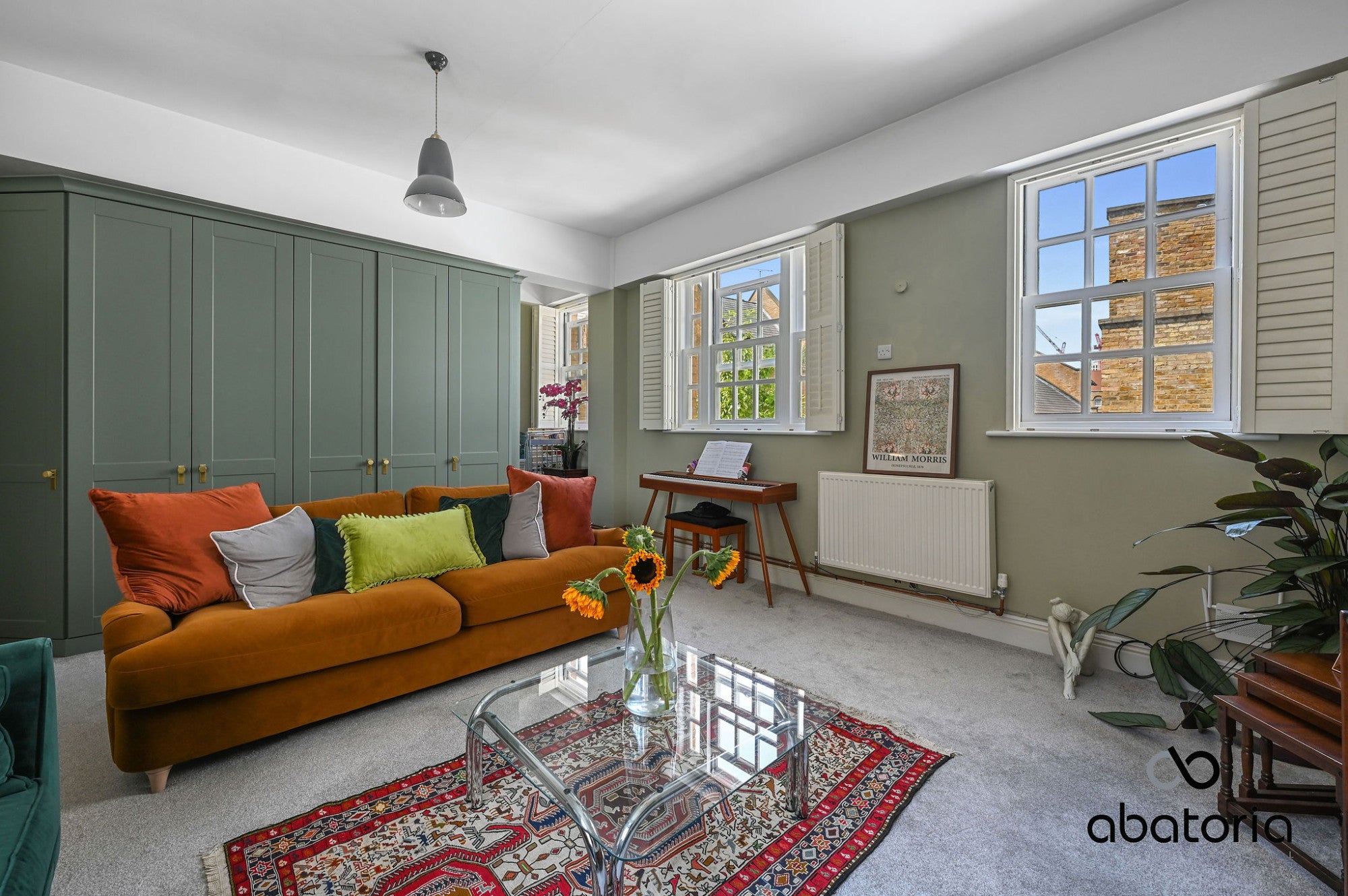 Flat Wapping Lane in Greater London