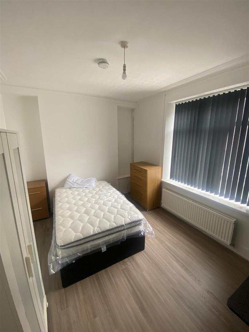 Room Queen Street in Pontypridd