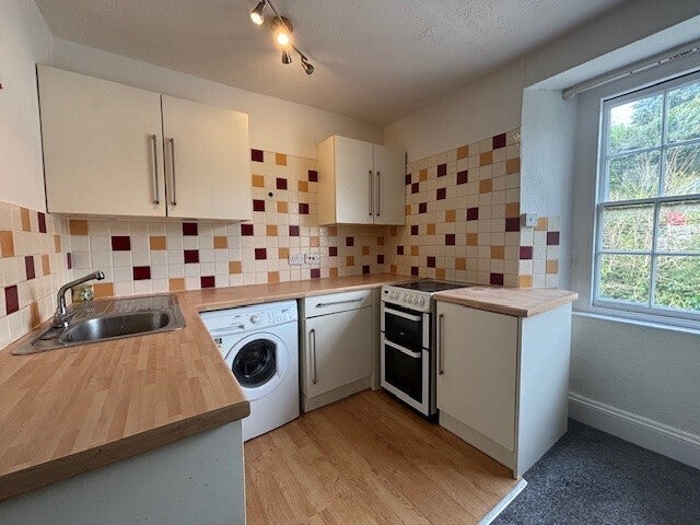 Flat Trelake Road in St. Austell