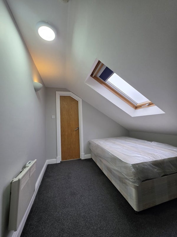 Flat Diamond Street in Cardiff