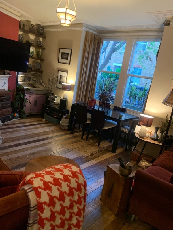 Room Esmond Road in Greater London
