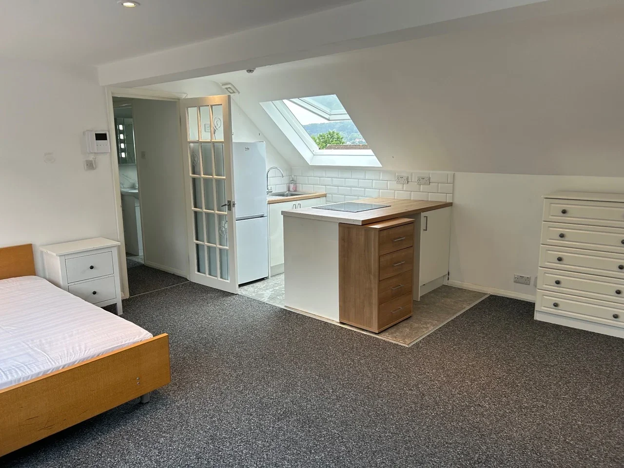 Flat Blenheim Park Road in Greater London