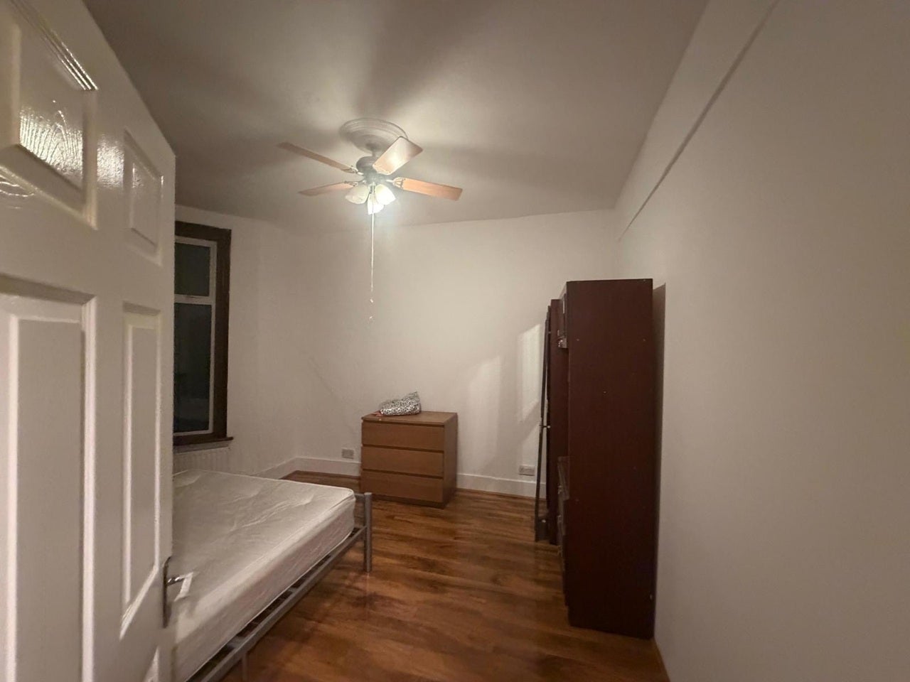 Room Calderon Road in Greater London