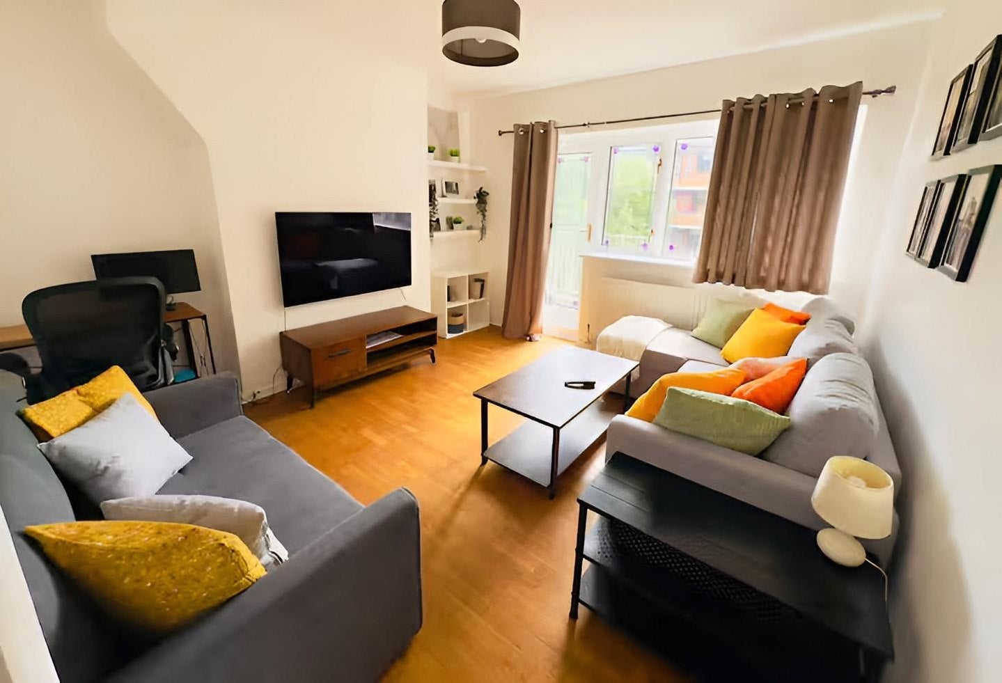 Flat Wimbourne Street in Greater London