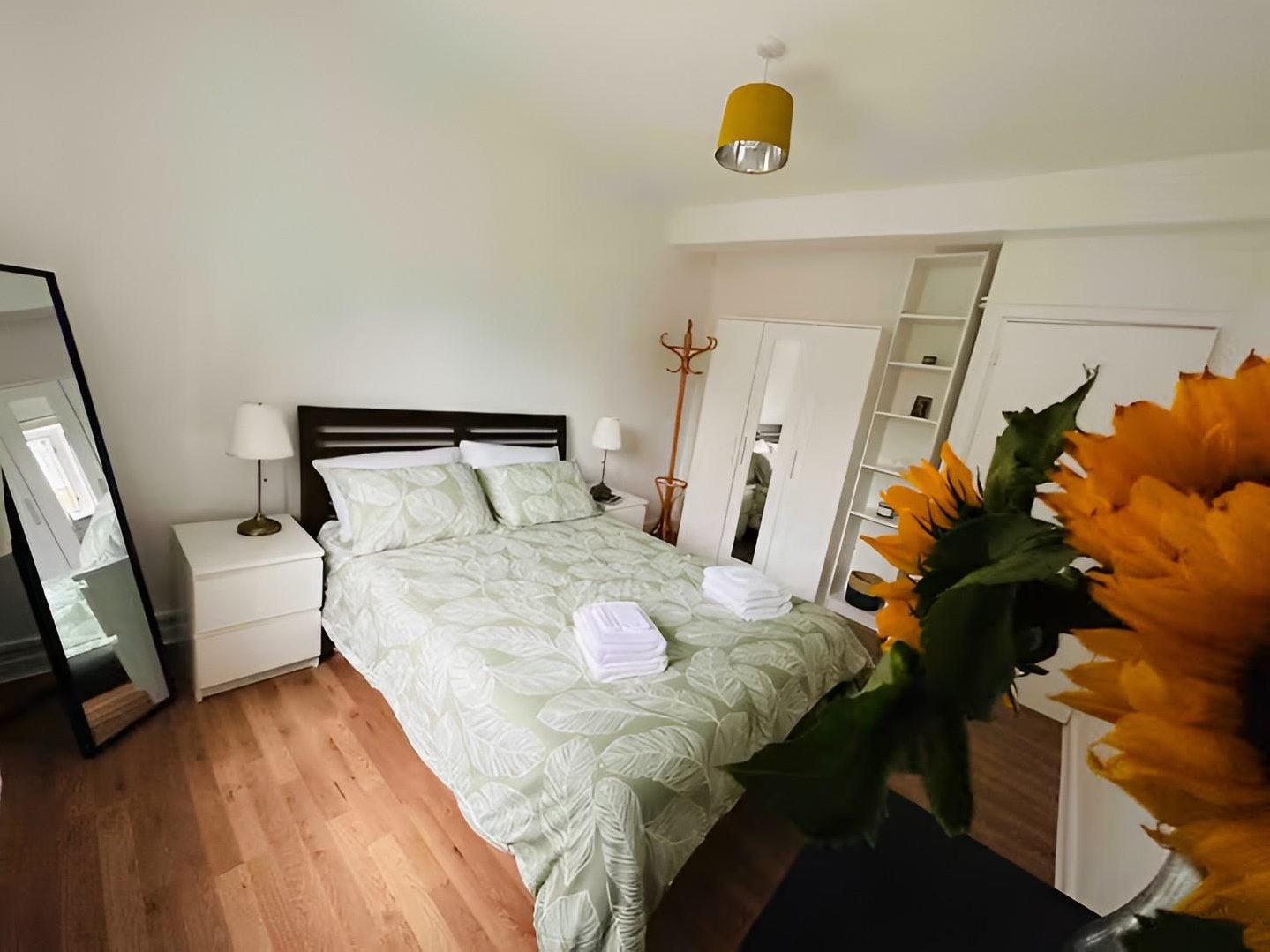 Flat Wimbourne Street in Greater London