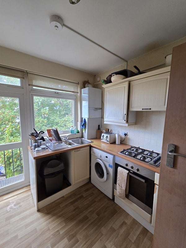 Room Stanhope Court in Greater London