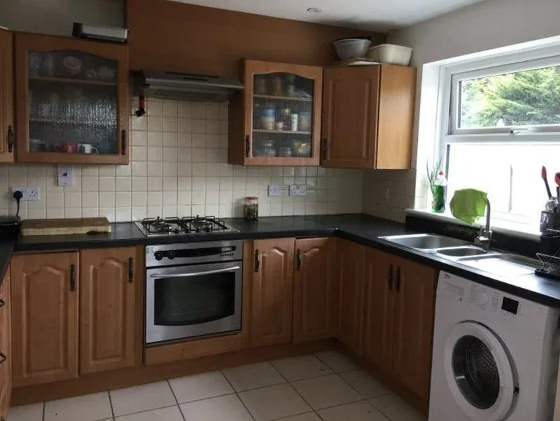 Room Faggs Road in Greater London