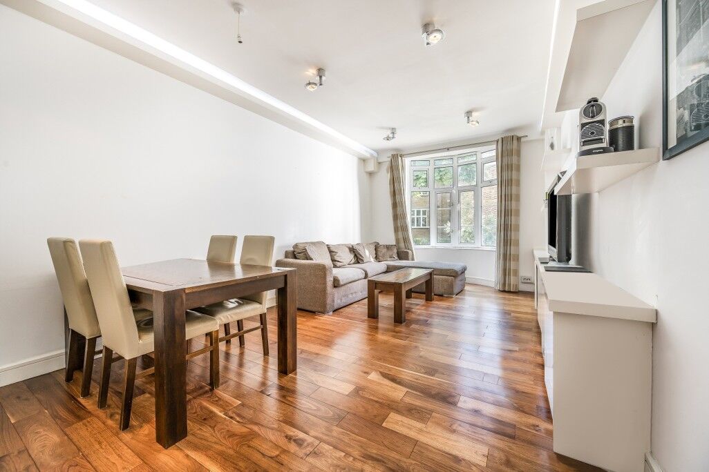 Flat Abbey Road in City of Westminster