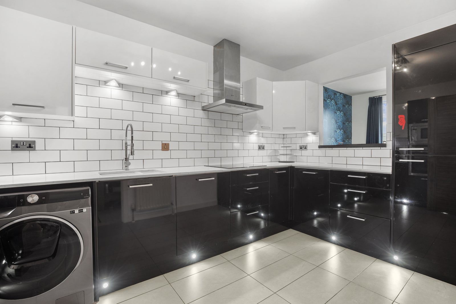 Flat De Beauvoir Crescent in Greater London