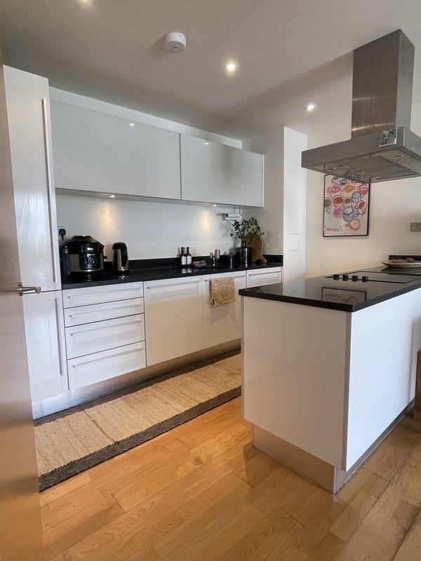 Room Warriner Gardens in Greater London