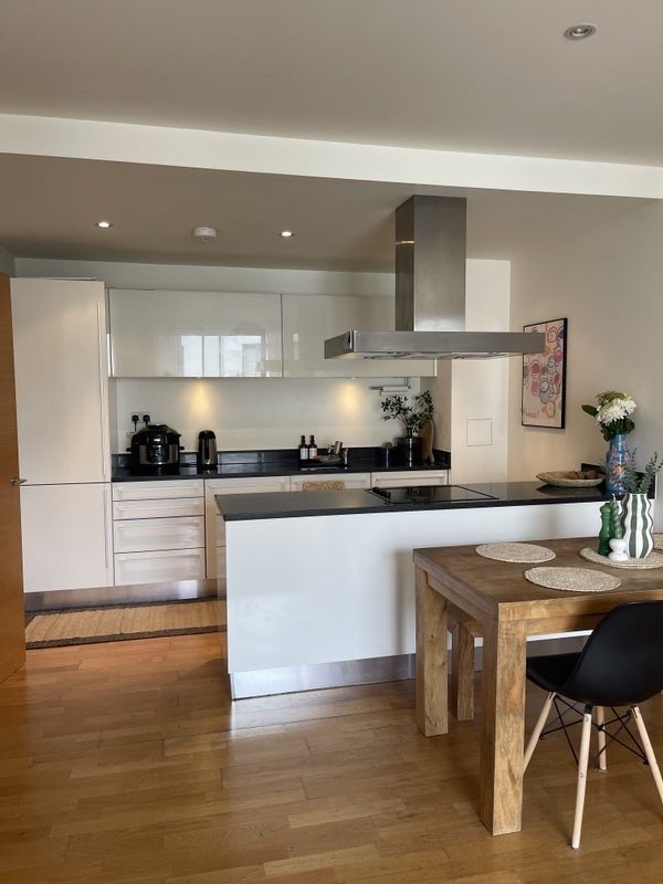 Room Warriner Gardens in Greater London