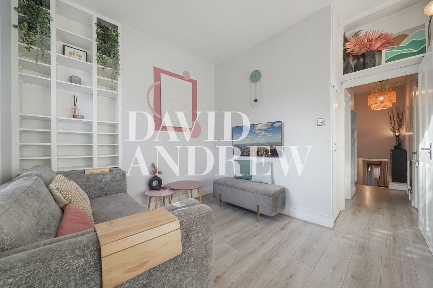 Flat Brownswood Road in Greater London