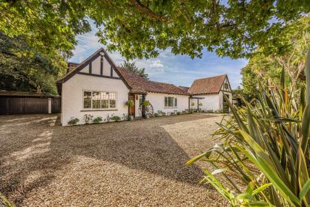House Spinney Lane in Chichester