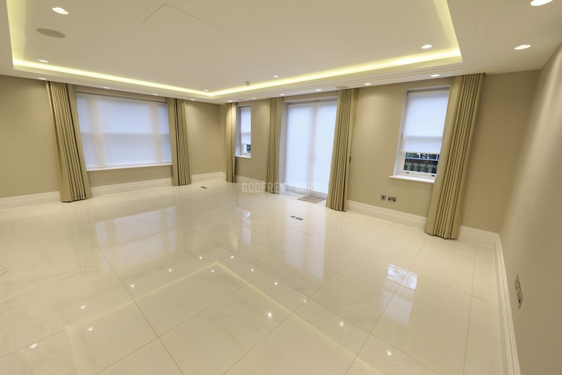 Flat Camlet Way in Greater London