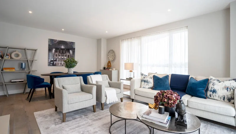 Flat Westferry Circus in Greater London