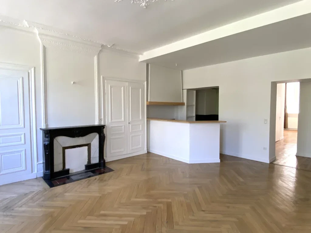 Appartement Place Jean Jaurès à Saint-Étienne