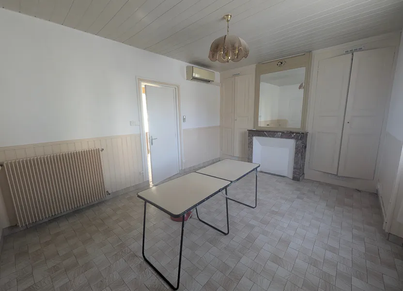 Maison D 1004 à Jouy-le-Châtel