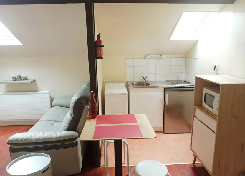 Room Rue Croix Saint-Marc in Reims