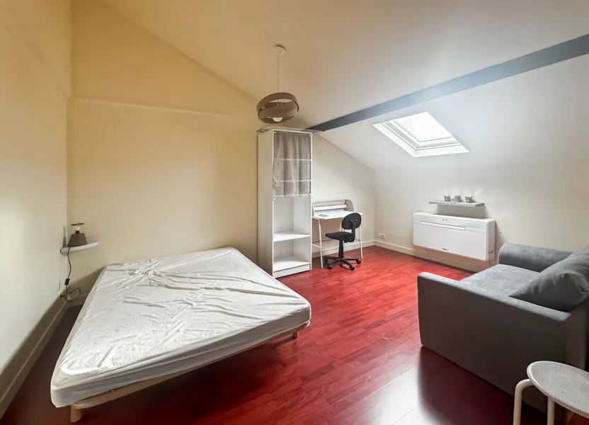 Room Rue Croix Saint-Marc in Reims