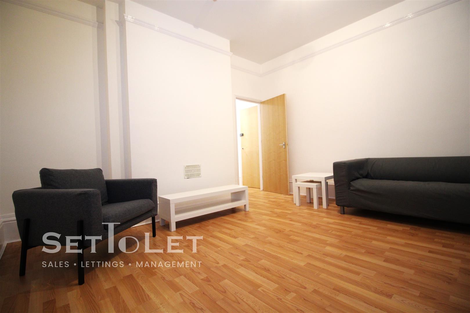 Flat Evington Road in Leicester
