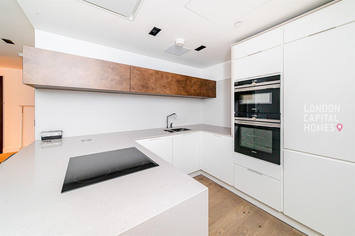 Flat Exchange Gardens in Greater London
