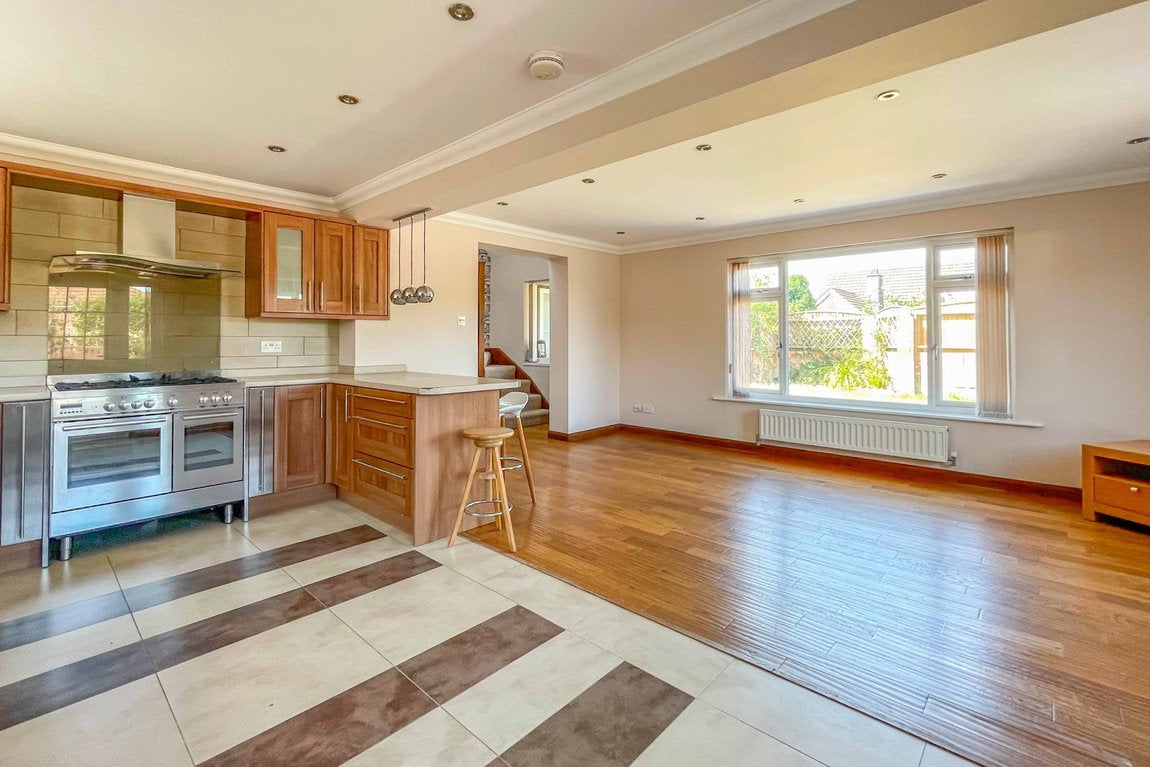 House Hunts Pond Road in Fareham