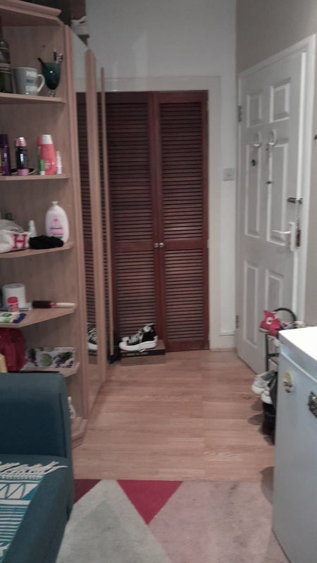 Room Lillie Road in Greater London