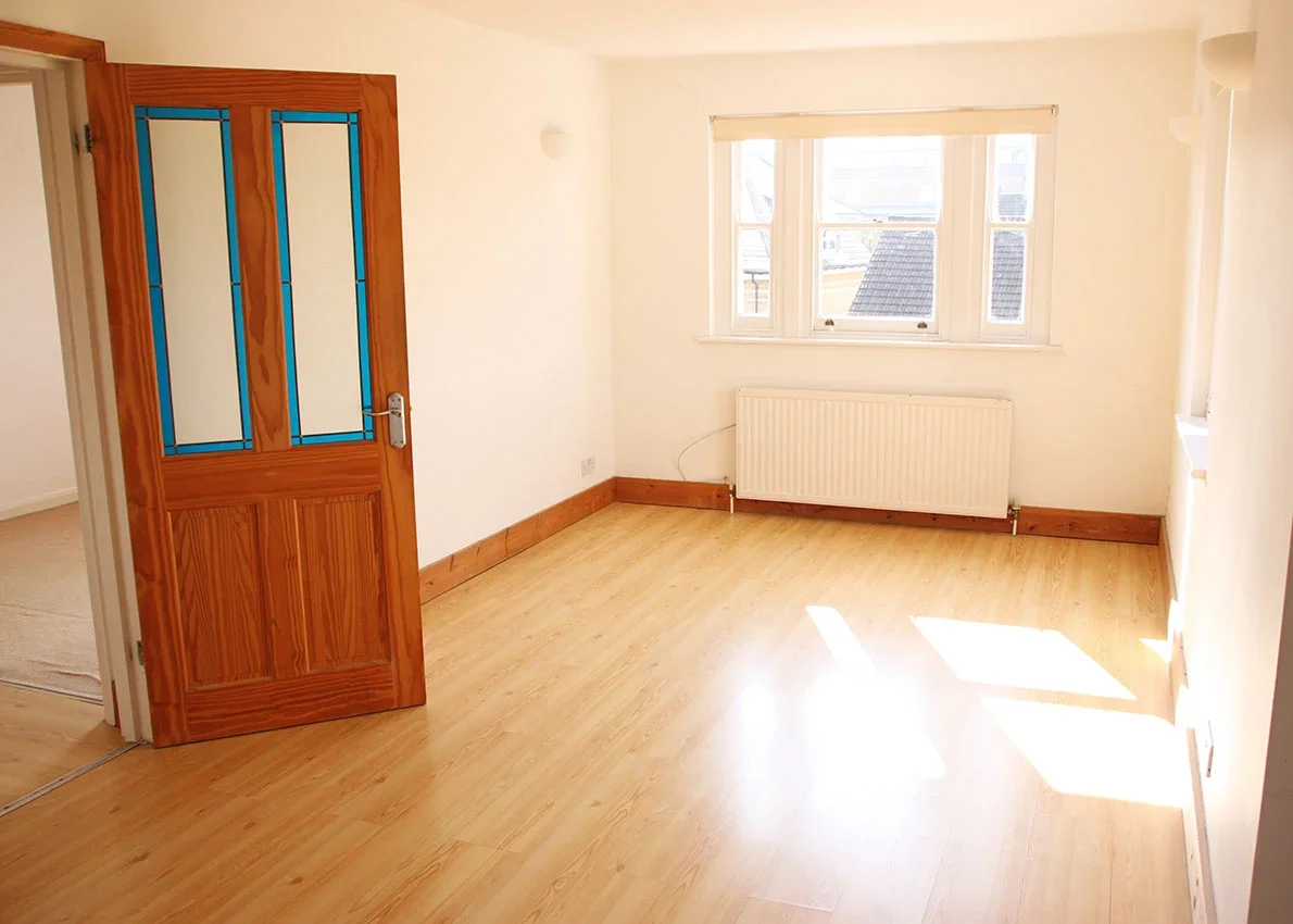 Flat Ordell Road in Greater London