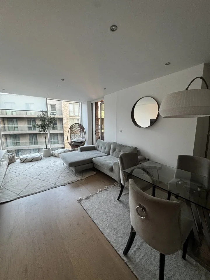 Flat Tavistock Road in Greater London