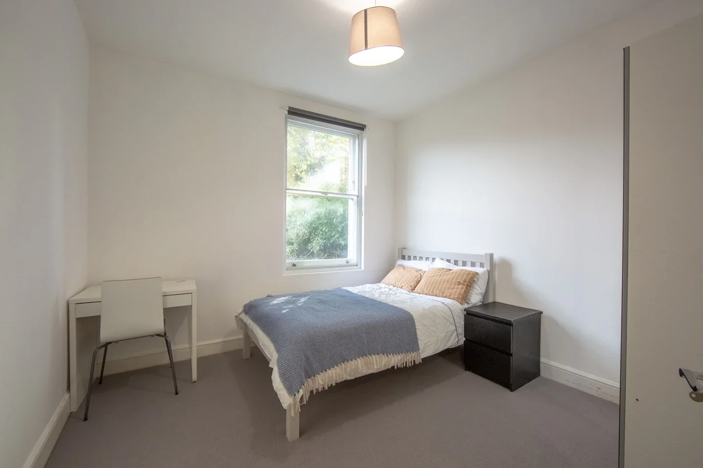 Flat St Pancras Way in Greater London