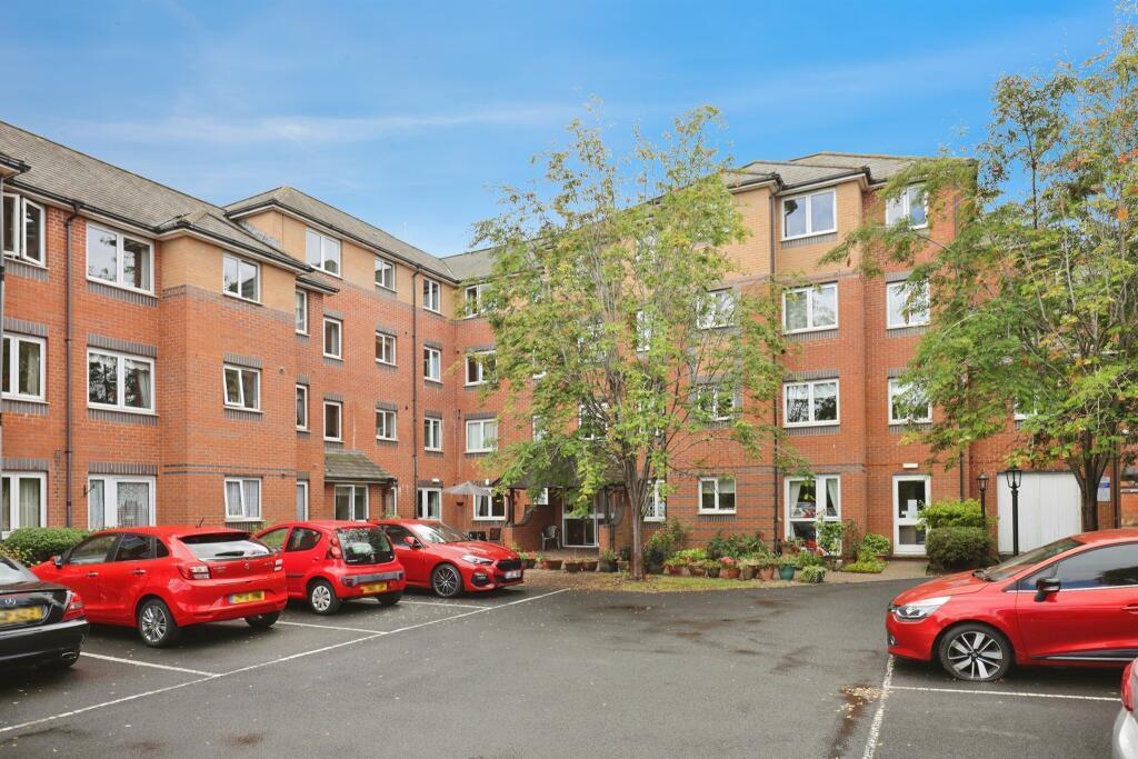Flat Britannia Road in Cherwell District