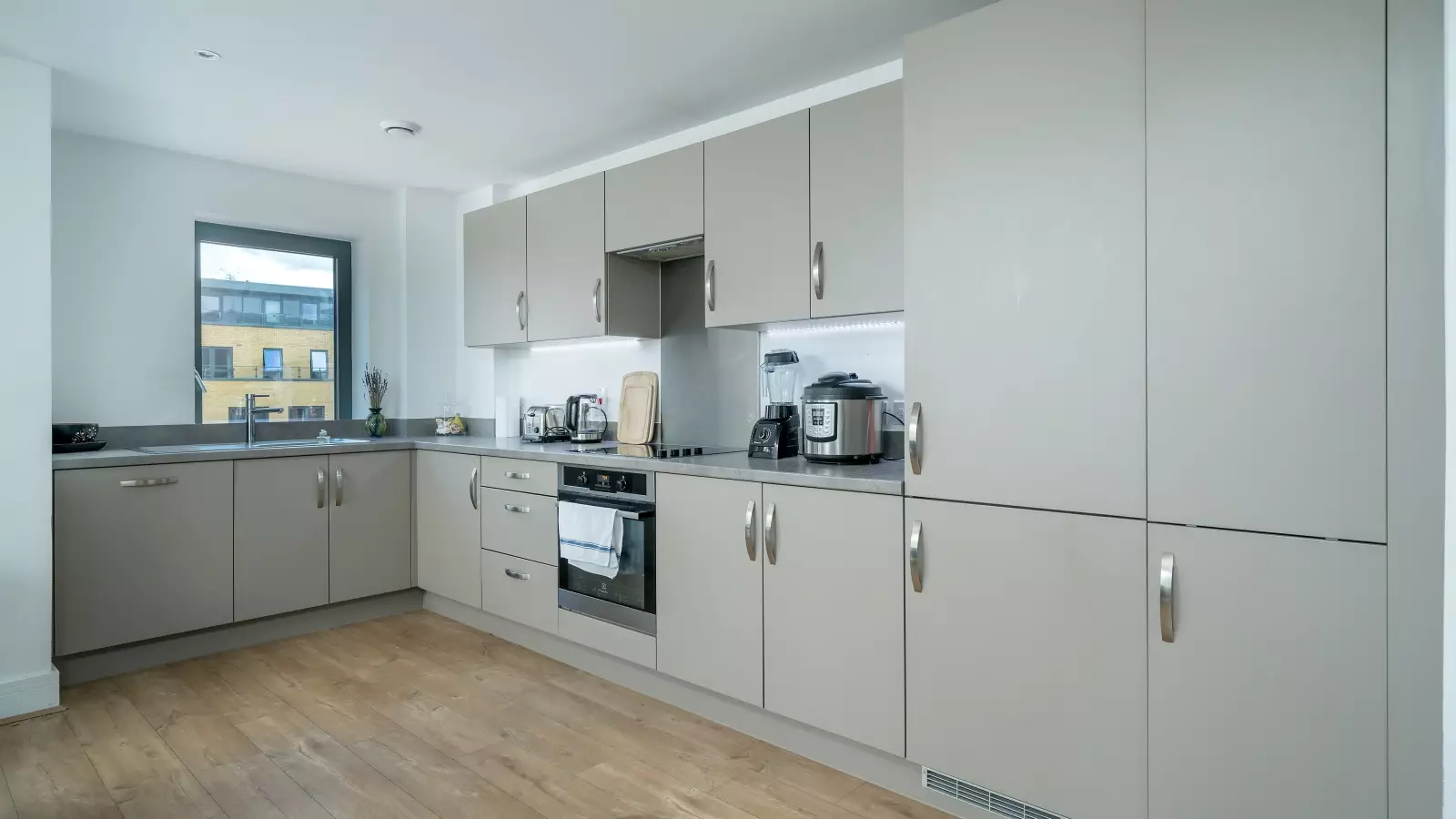 Flat Point Pleasant in Greater London