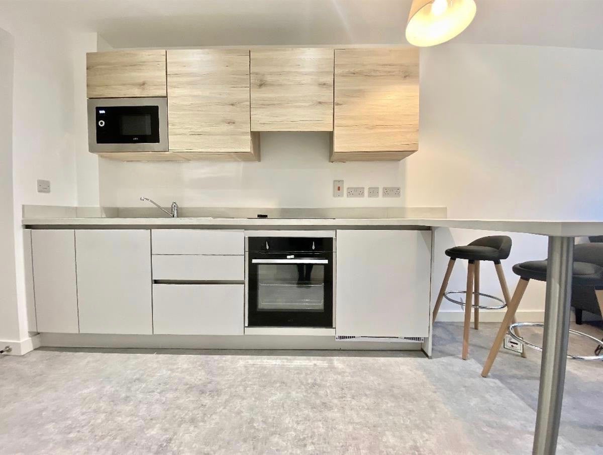Flat Henry Street in Greater London