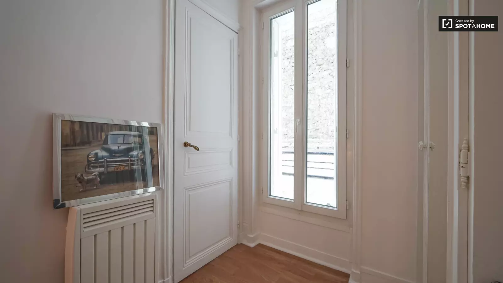 Flat Rue Pierre Demours in Paris
