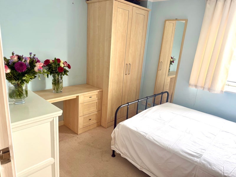 Room Arnhem Place in Greater London