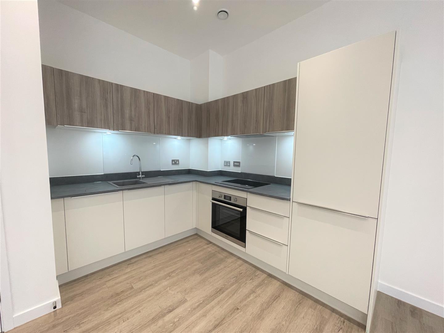 Flat Alençon Link in Basingstoke and Deane