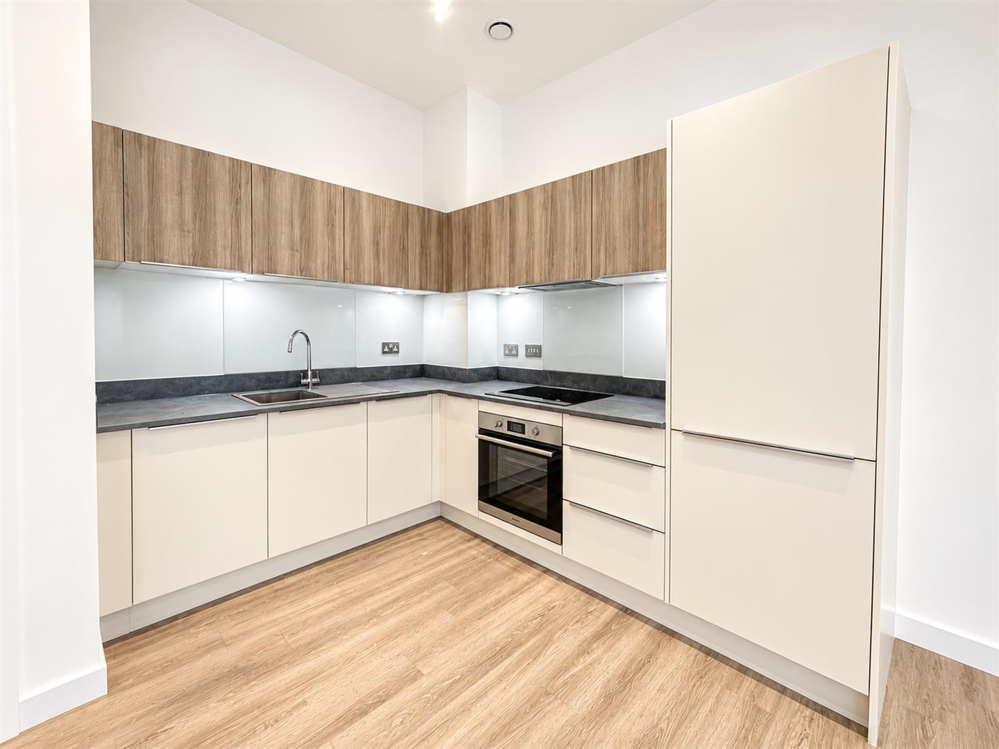 Flat Alençon Link in Basingstoke and Deane