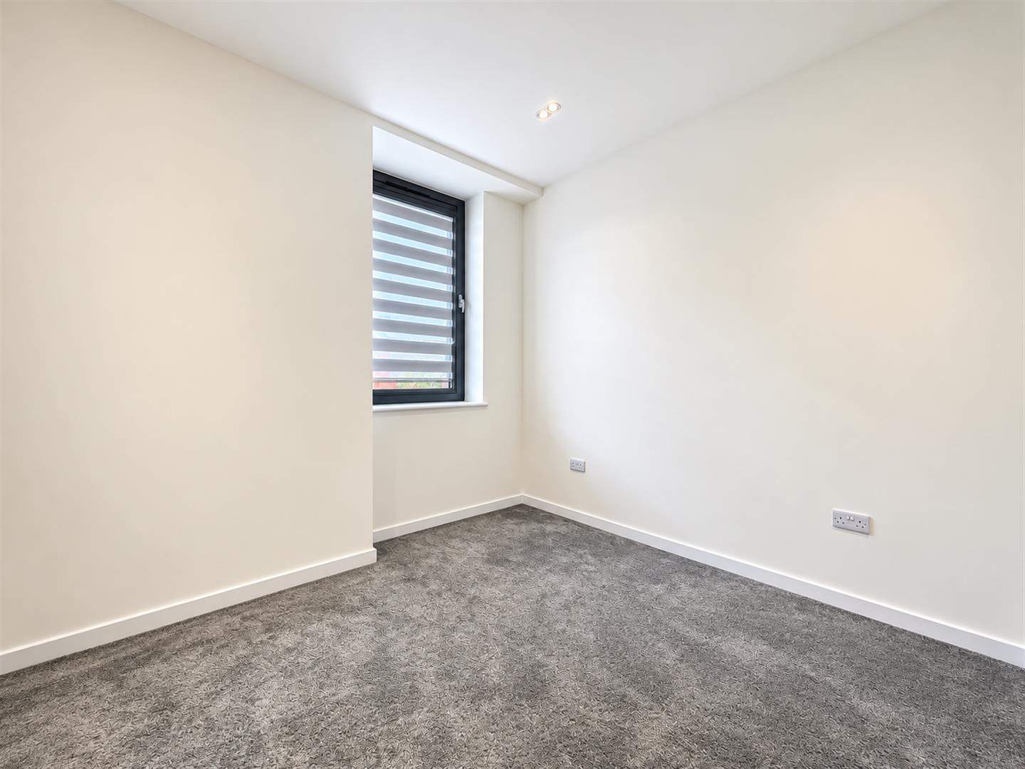 Flat Alençon Link in Basingstoke and Deane
