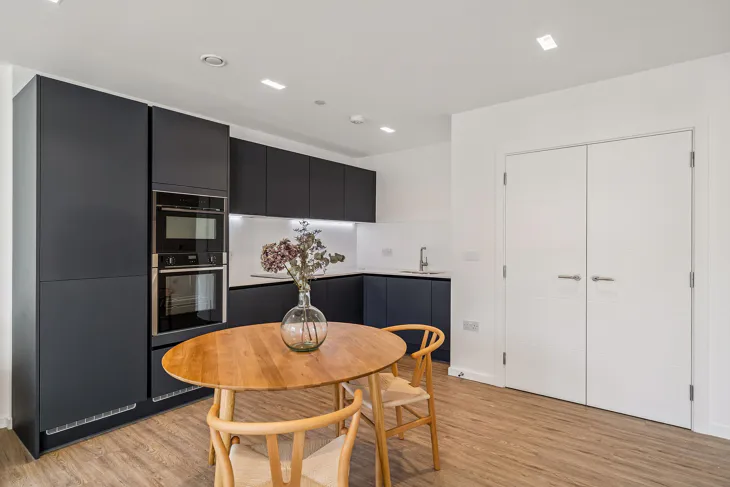 Flat Wornington Road in Greater London