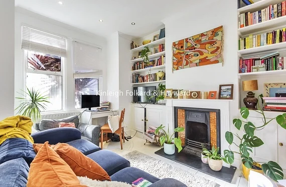 Flat St Gothard Road in Greater London