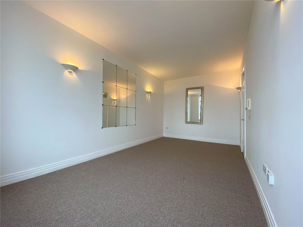 Flat Wills Mews in Newcastle upon Tyne