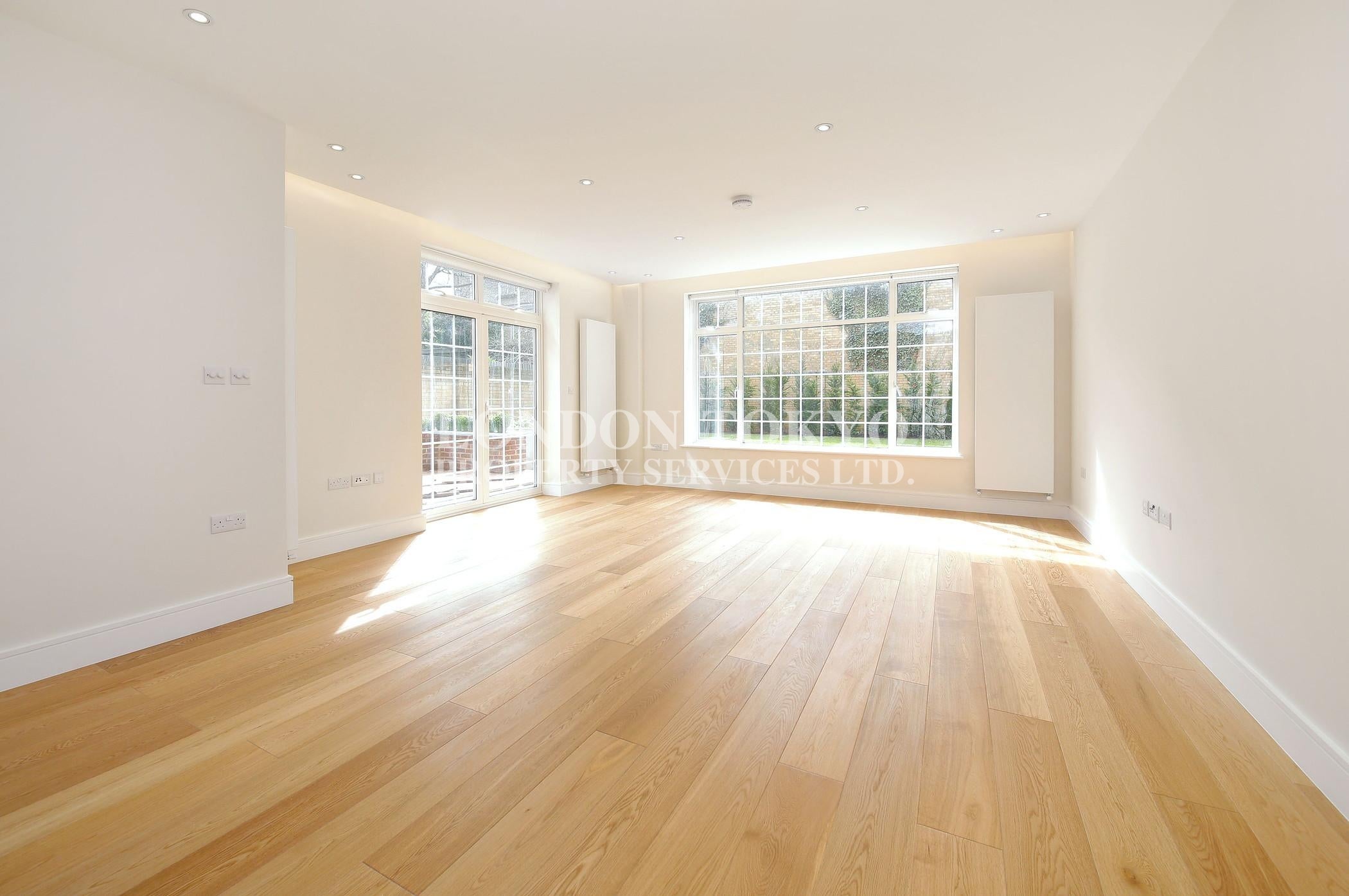 Flat Beechcroft Avenue in Greater London