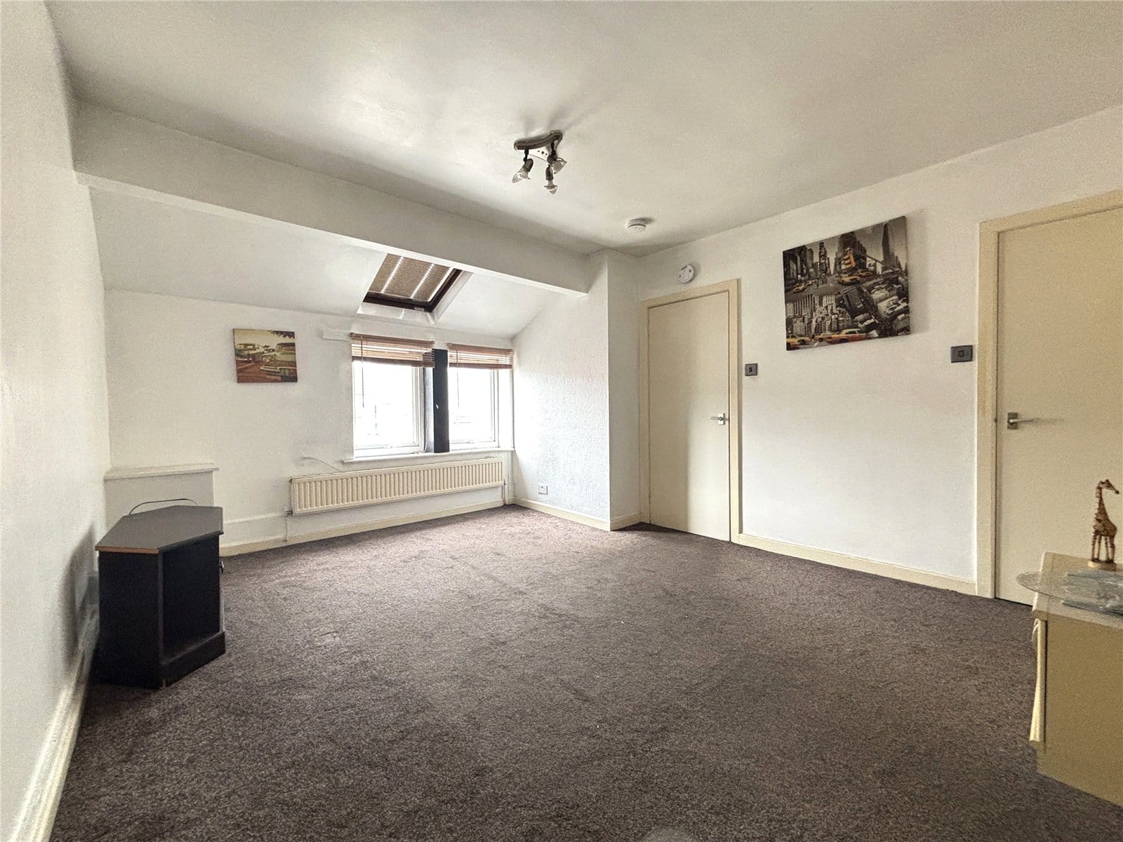 Flat Halifax Road in Milnrow