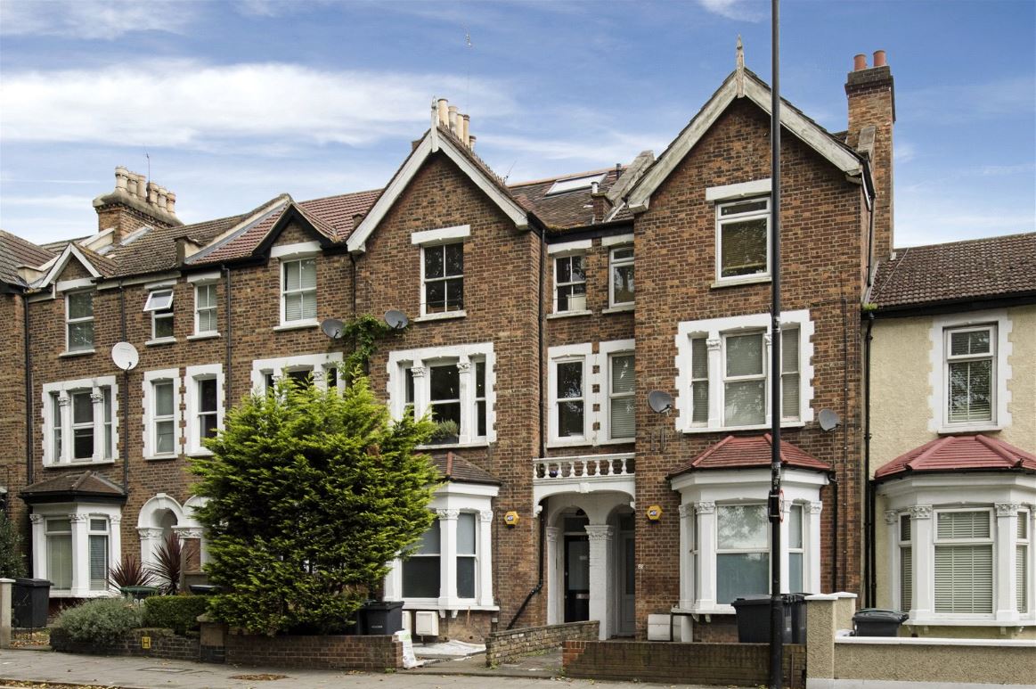 Flat Station Road in Greater London